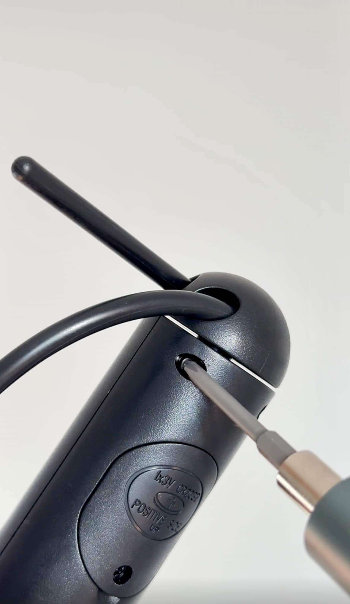 Elektryczny śrubokręt precyzyjny 62w1 – zestaw do naprawy elektroniki